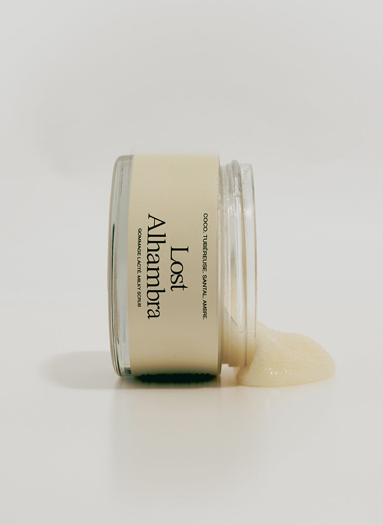 Gommage lacté parfumée Lost Alhambra de chez Refeel Naturals