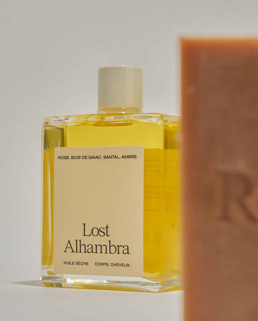 Duo Lost Alhambra de chez Refeel Naturals composé d'un savon crémeux et d'une huile sèche parfumée.