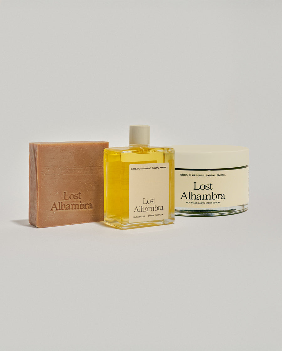 Rituel Lost Alhambra de chez Refeel Naturals composé d'un savon crémeux, une huile sèche parfumée et un gommage lacté parfumé