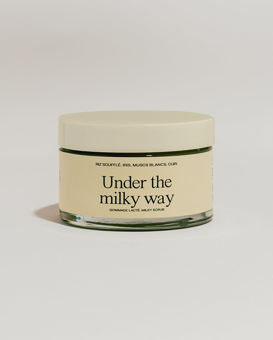 Gommage parfumé pour le corps Under the milky way de chez Refeel Naturals